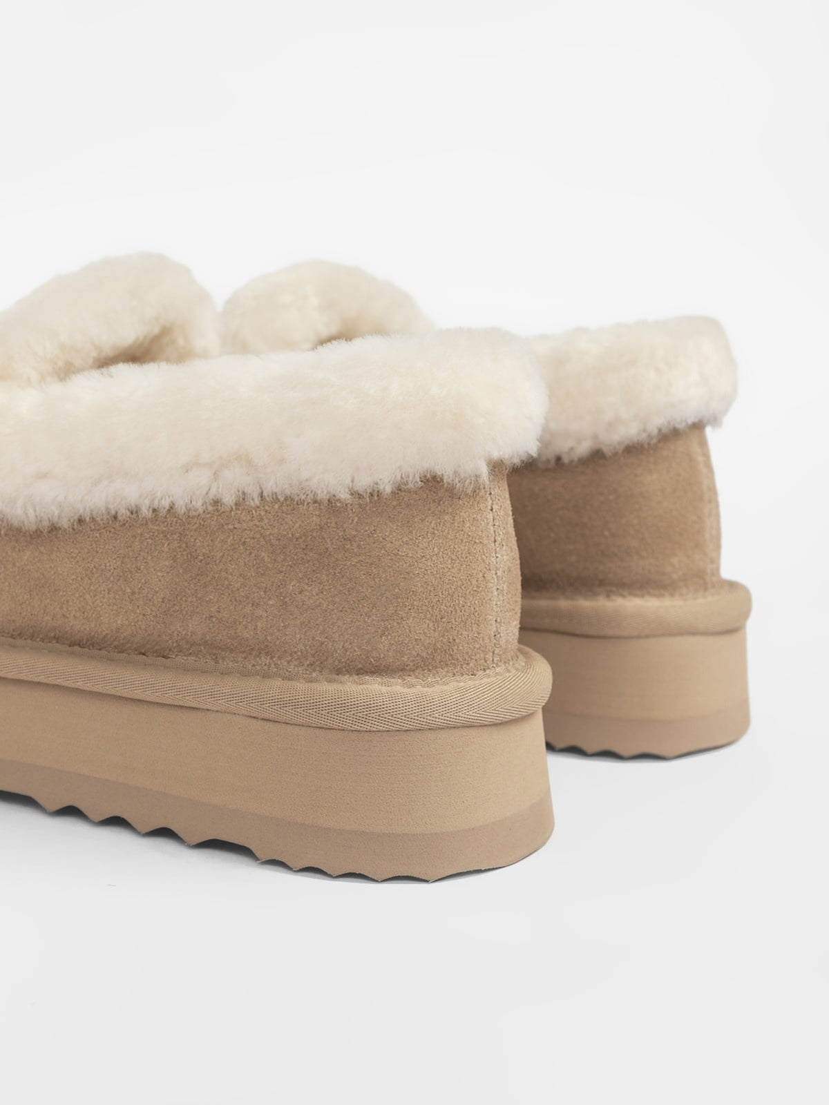 Women's leather outdoor slippers with sheepskin